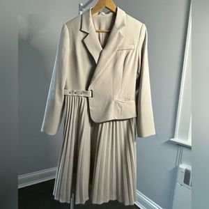 Blazer dress beige/light grey sz small